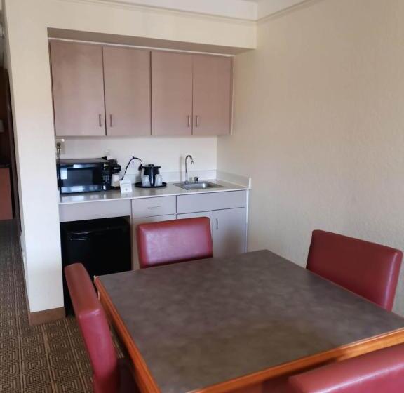 جناح إدارى, Super 8 By Wyndham San Antonio Near Seaworld Ingram Park