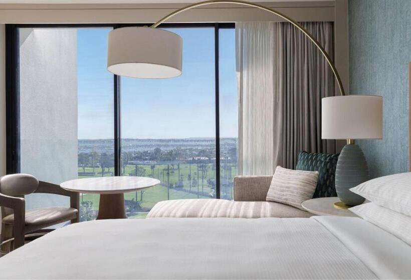 غرفة قياسية سرير كينج, Vea Newport Beach, A Marriott Resort & Spa