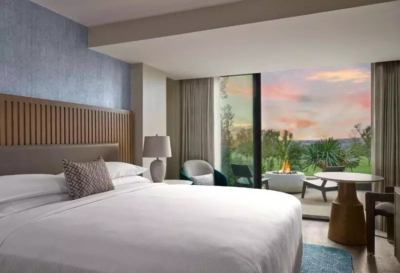 اتاق استاندارد در طبقه همکف, Vea Newport Beach, A Marriott Resort & Spa