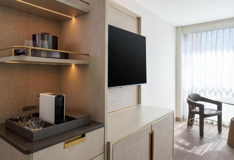 Номер Стандарт 2 Двуспальные Кровати, Vea Newport Beach, A Marriott Resort & Spa