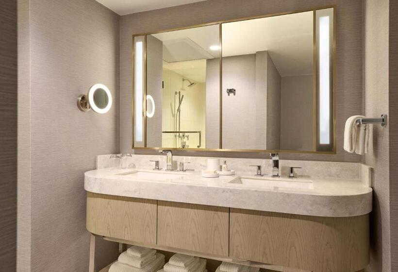 Люкс Кровать Кинг, Vea Newport Beach, A Marriott Resort & Spa
