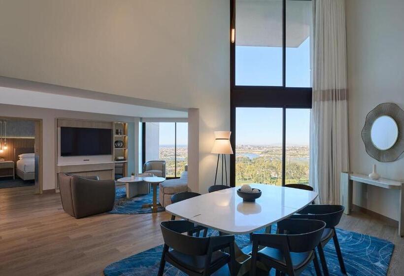 Люкс Кровать Кинг, Vea Newport Beach, A Marriott Resort & Spa
