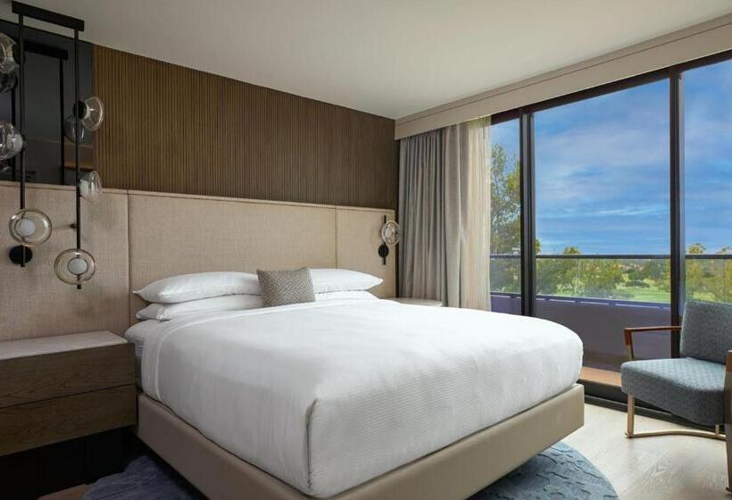 Люкс 3 Спальни, Vea Newport Beach, A Marriott Resort & Spa