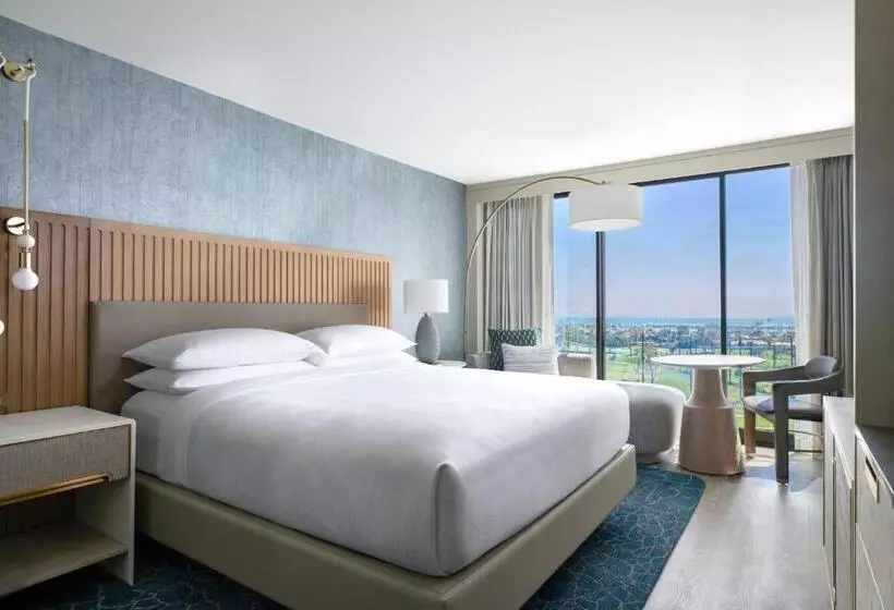 اتاق استاندارد با تخت بزرگ, Vea Newport Beach, A Marriott Resort & Spa