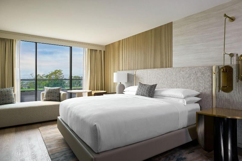 غرفة قياسية سرير كينج, Vea Newport Beach, A Marriott Resort & Spa