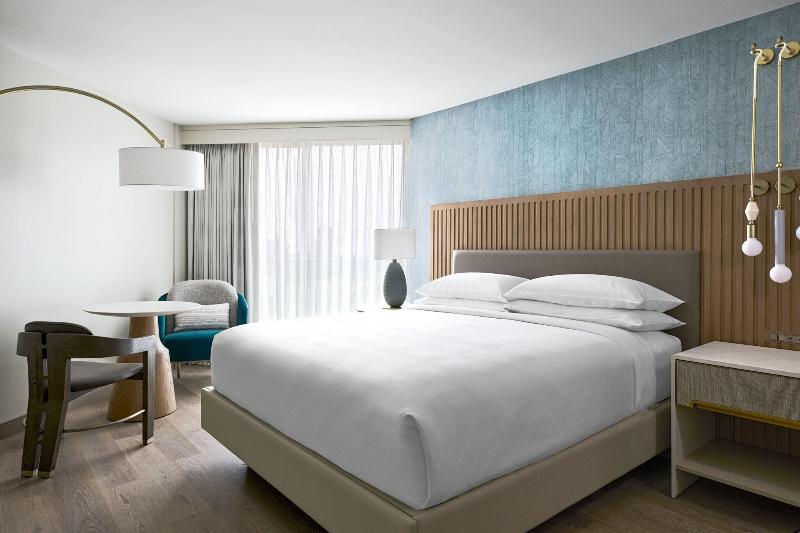 Люкс Кровать Кинг, Vea Newport Beach, A Marriott Resort & Spa