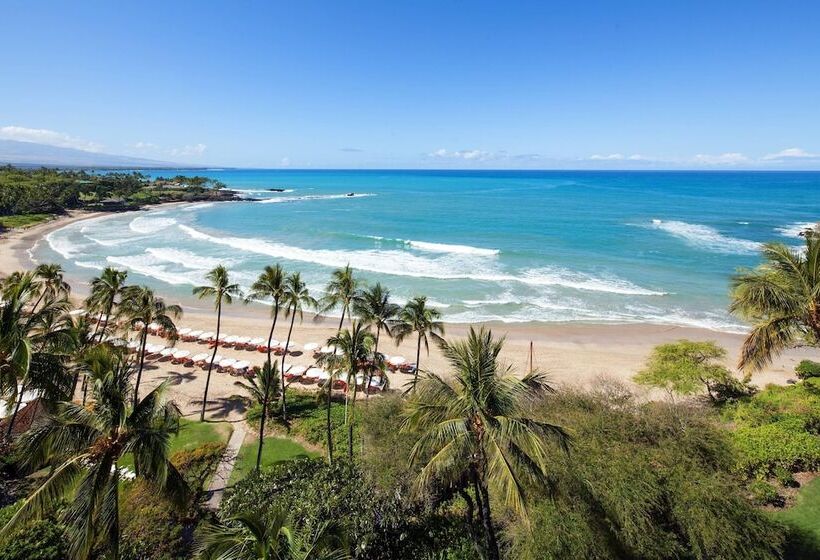 Номер Deluxe Вид на Море, Mauna Kea Beach Hotel, Autograph Collection