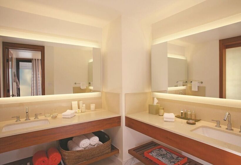 חדר דלוקס נוף למגרש גולף, Mauna Kea Beach Hotel, Autograph Collection