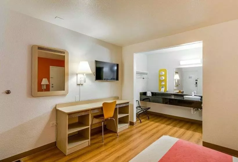 اتاق لوکس, Motel 6 Schiller Park, Il Chicago O Hare