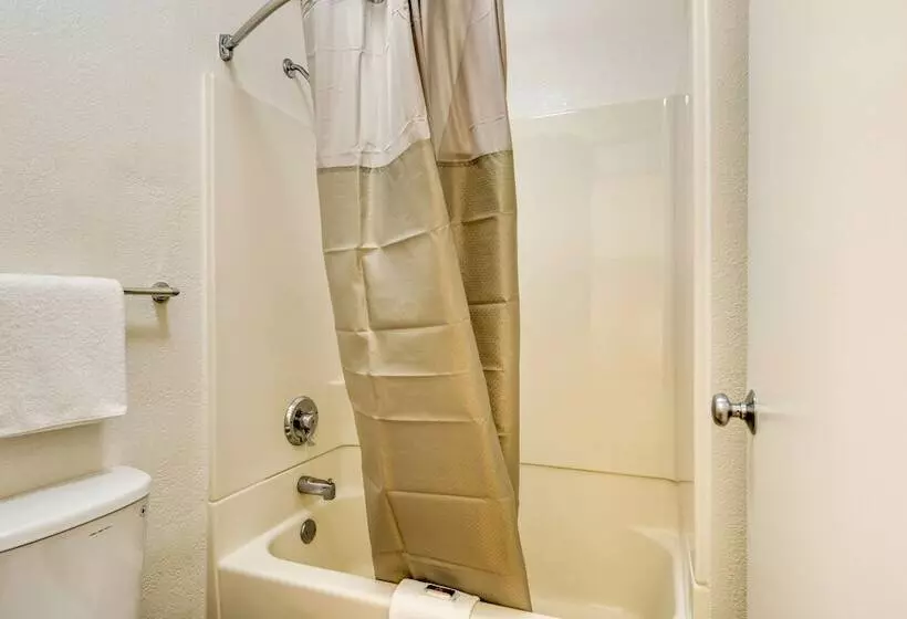 اتاق استاندارد با 2 تخت دوبل, Motel 6 Schiller Park, Il Chicago O Hare