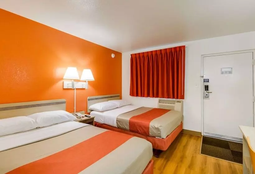 اتاق استاندارد با 2 تخت دوبل, Motel 6 Schiller Park, Il Chicago O Hare