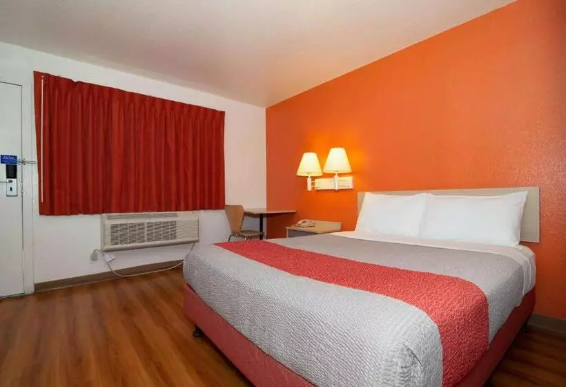 デラックスルーム, Motel 6 Palm Springs, Ca   East   Palm Canyon