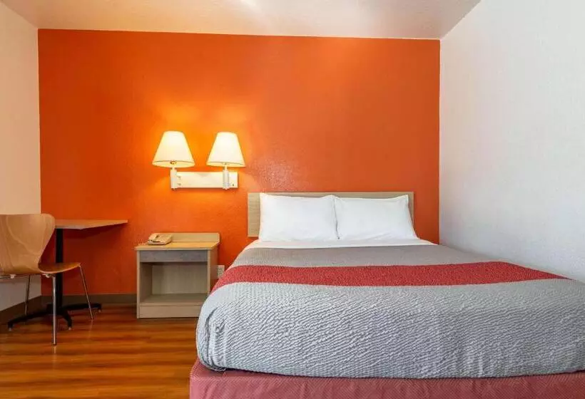 デラックスルーム, Motel 6 Palm Springs, Ca   East   Palm Canyon