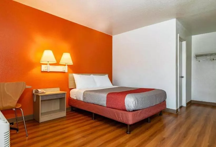 デラックスルーム, Motel 6 Palm Springs, Ca   East   Palm Canyon