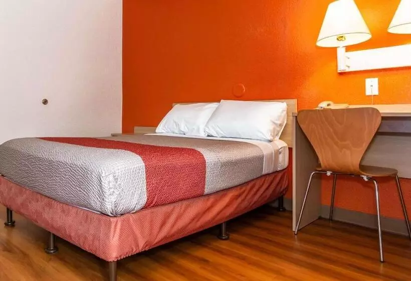 デラックスルーム, Motel 6 Palm Springs, Ca   East   Palm Canyon