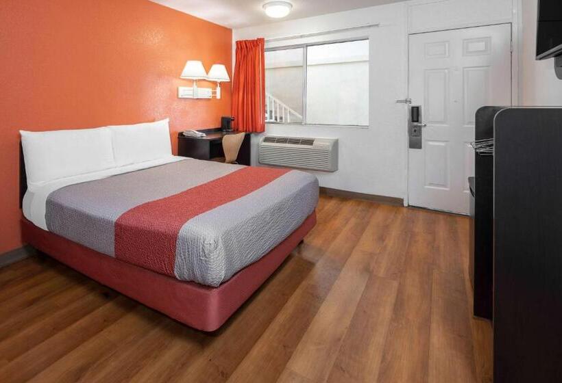 身障者適用スタンダードルーム, Motel 6 Ventura, Ca Beach