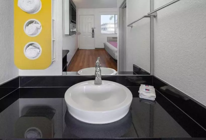 اتاق استاندارد چهار تخته, Motel 6 Ventura, Ca   Beach