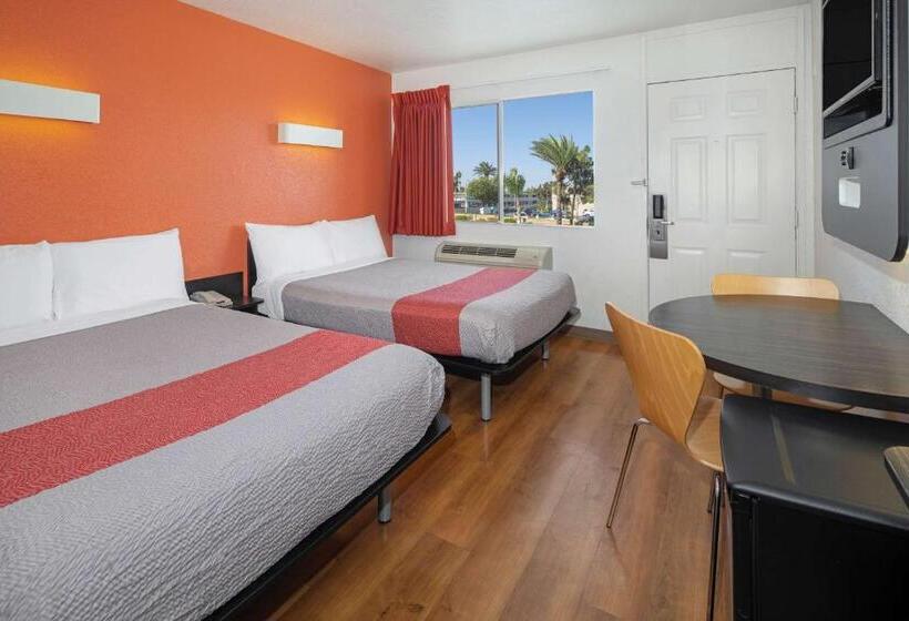 Четырехместный Номер Deluxe, Motel 6 Ventura, Ca   Beach