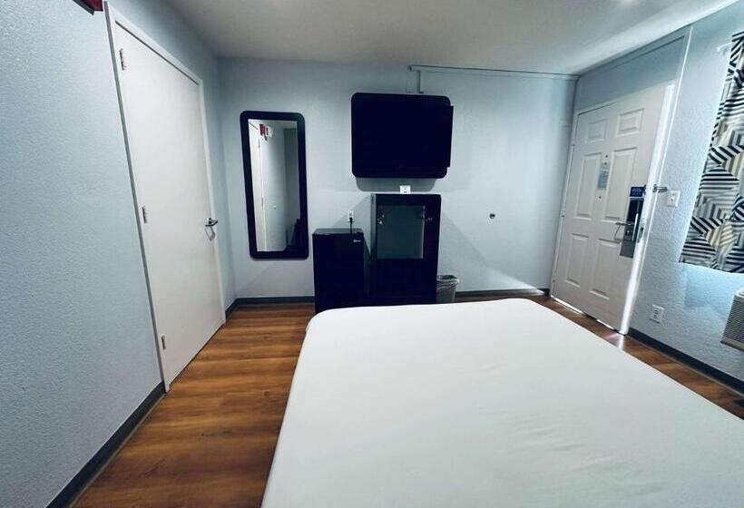 Номер Стандарт Адаптированный для Инвалидов, Motel 6 Ventura, Ca   Beach