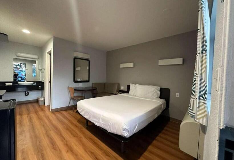 身障者適用スタンダードルーム, Motel 6 Ventura, Ca Beach