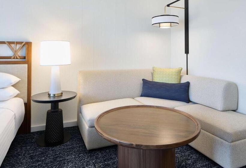 חדר קלאב עם מיטת קינג, Outrigger Kona Resort And Spa