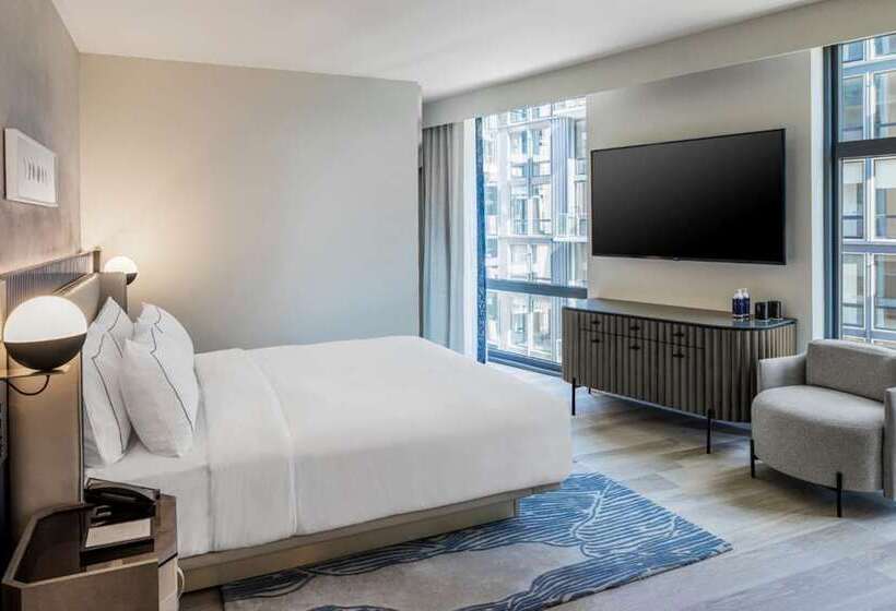 Номер Deluxe Кровать Кинг, The Marquette Hotel, Curio Collection By Hilton
