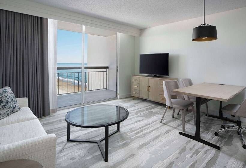 Люкс Адаптированный для Инвалидов, Embassy Suites By Hilton Myrtle Beach Oceanfront Resort