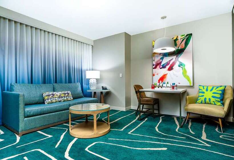 Люкс, Embassy Suites By Hilton Myrtle Beach Oceanfront Resort