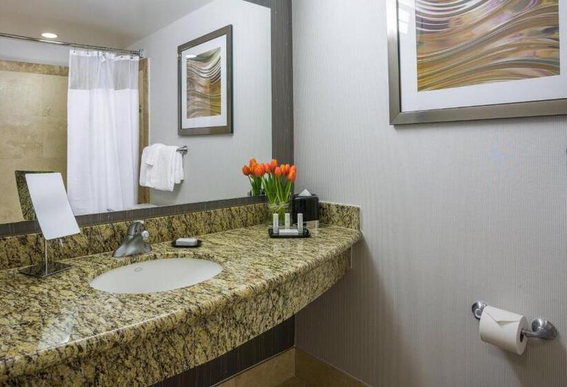 חדר סטנדרט עם מיטת קינג, Courtyard Culver City Los Angeles