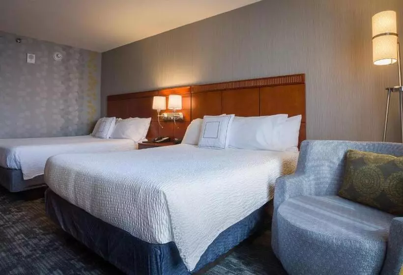 Standard Room Superior Floor, Courtyard Culver City Los Angeles