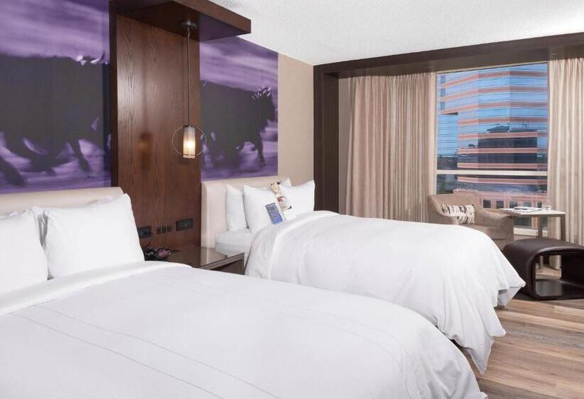 חדר סטנדרט שתי מיטות זוגיות, Durham Marriott City Center