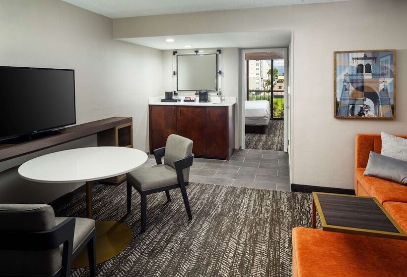 סוויטה, Embassy Suites By Hilton Orlando North