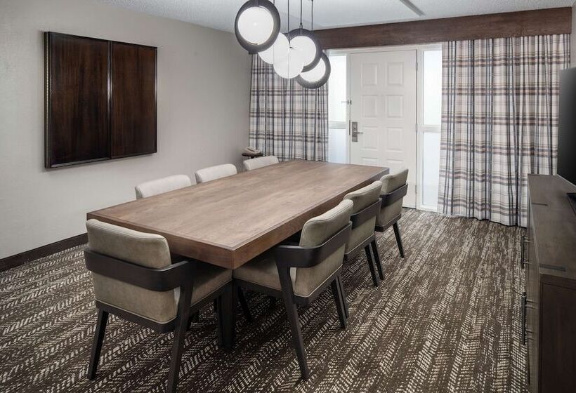 סוויטה מותאמת לאדם עם מוגבלויות, Embassy Suites By Hilton Orlando North