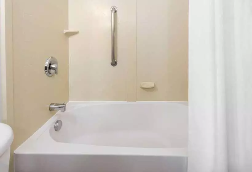 ダブルベッドスタンダードルーム, Hampton Inn Danbury