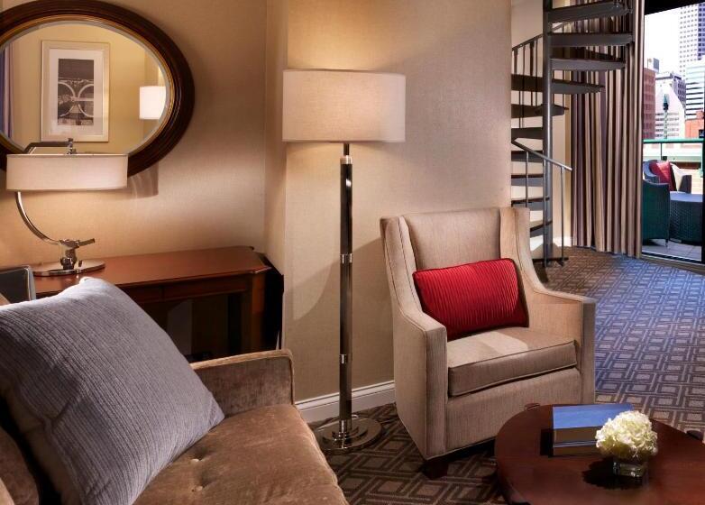 带大床的套房, Omni Severin