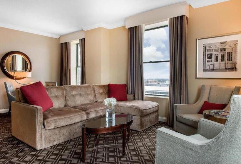 带大床的套房, Omni Severin