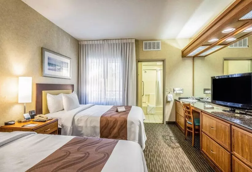 Sviitti Allasnäkymä, Quality Suites Downtown San Luis Obispo