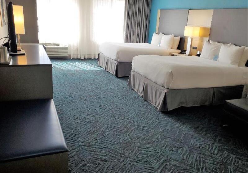 Номер Премиум, Radisson Hotel Colorado Springs Airport