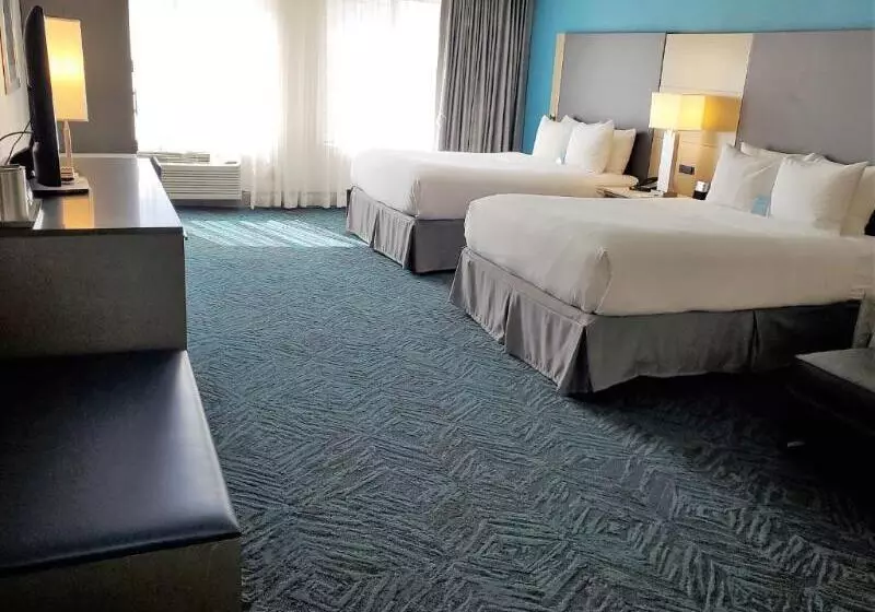 اتاق پرمیوم, Radisson Hotel Colorado Springs Airport
