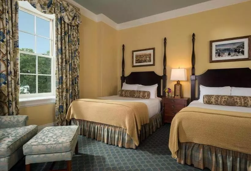 デラックスルーム, The Otesaga Resort
