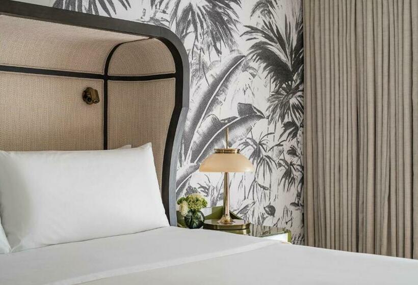Номер Deluxe Вид на Бассейн, Pga National Resort