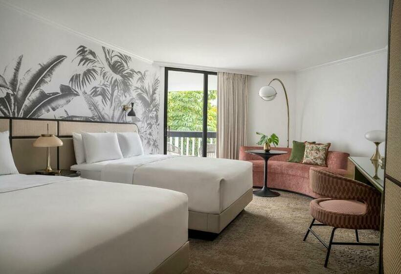 غرفة ديلوكس مطلة على حمام السباحة, Pga National Resort