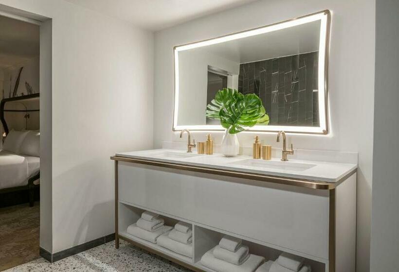 غرفة قياسية سرير كينج, Pga National Resort