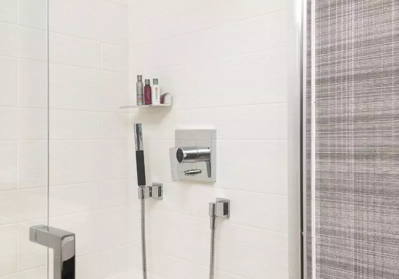 اتاق استاندارد با تخت بزرگ, Atlanta Marriott Northeast/emory Area