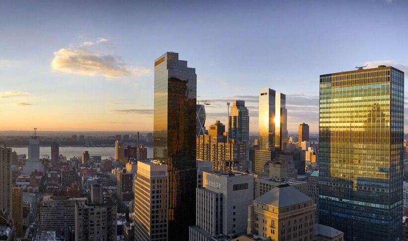 带城市景观的套间, The Luxury Collection Hotel Manhattan Midtown