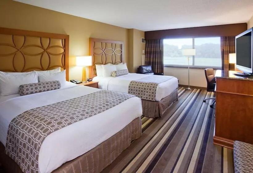 ２ダブルベッドのスタンダードルーム, Crowne Plaza Minneapolis West, An Ihg