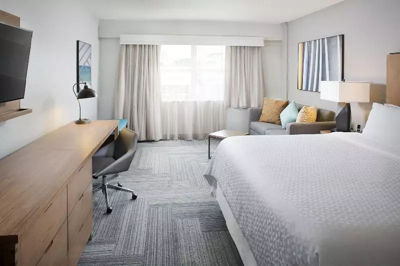 シングルデラックスルーム, Four Points By Sheraton Destinfort Walton Beach