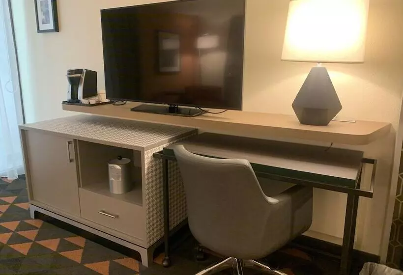 ２ダブルベッドのスタンダードルーム, Holiday Inn Asheville   Biltmore West, An Ihg
