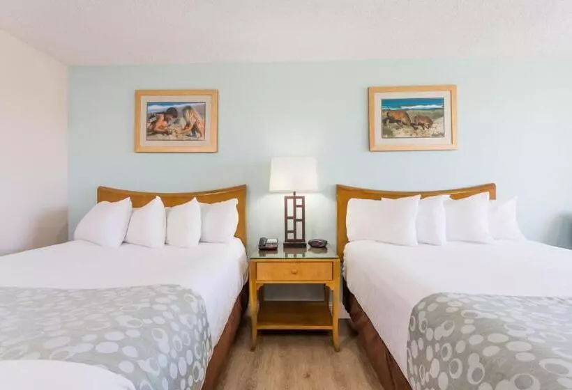 身障者適用スタンダードルーム, Ramada Plaza By Wyndham Nags Head Oceanfront
