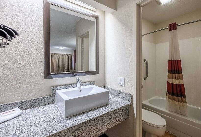 Номер Deluxe, Red Roof Inn Columbus East  Reynoldsburg